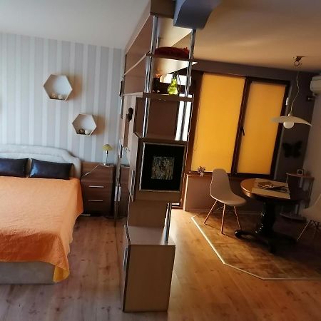 Lazur- Neben Meeresgarten Burgas City Eksteriør billede